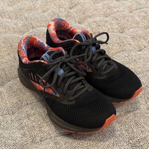 Brooks Range 2 size 8.5M